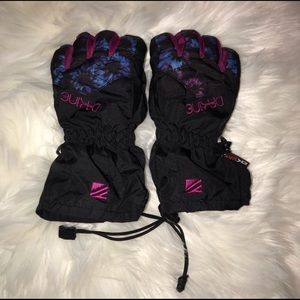 DAKINE - Size 4-6 - Small Ski Gloves